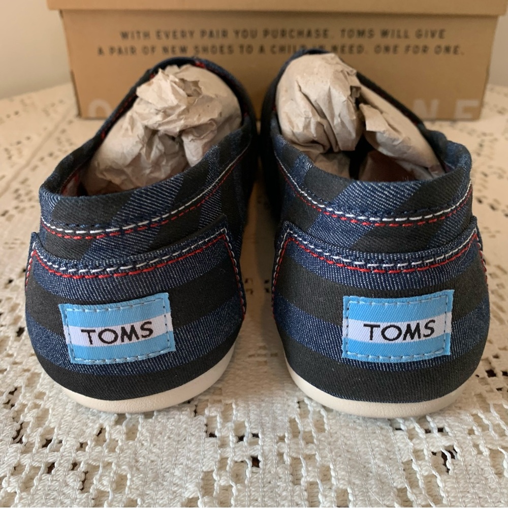 Toms Navy Chambray Stripe Canvas Flats - Picture 10 of 13